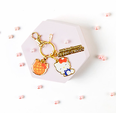 [生活用品]  三麗鷗 50週年 Hello Kitty 精品 鑰匙圈 吊飾