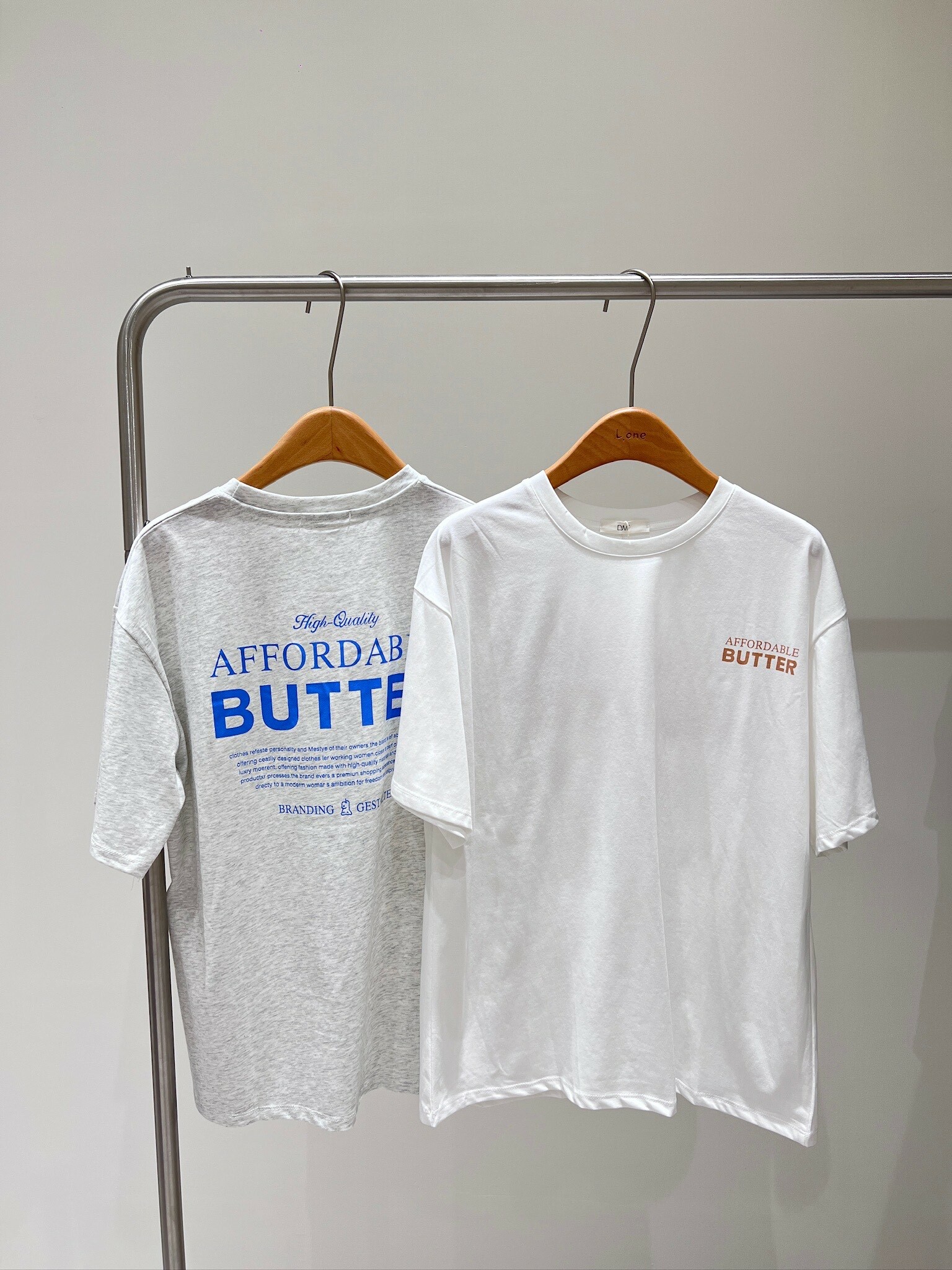 韓國前右英文大版T