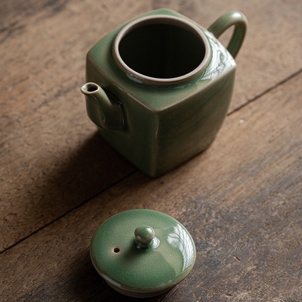 越窯漢方青瓷茶壺