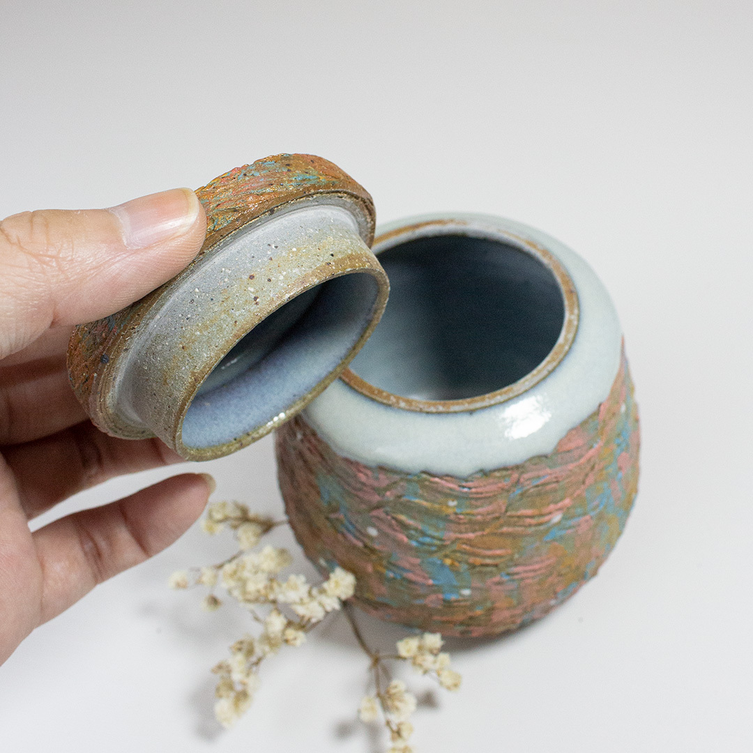 彩紋汝窯磚紅茶葉罐