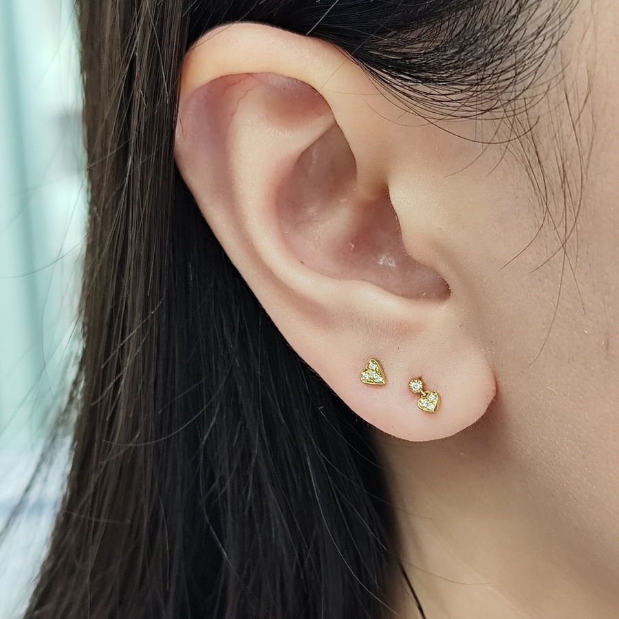 18K黃金精緻心形鑽石耳環