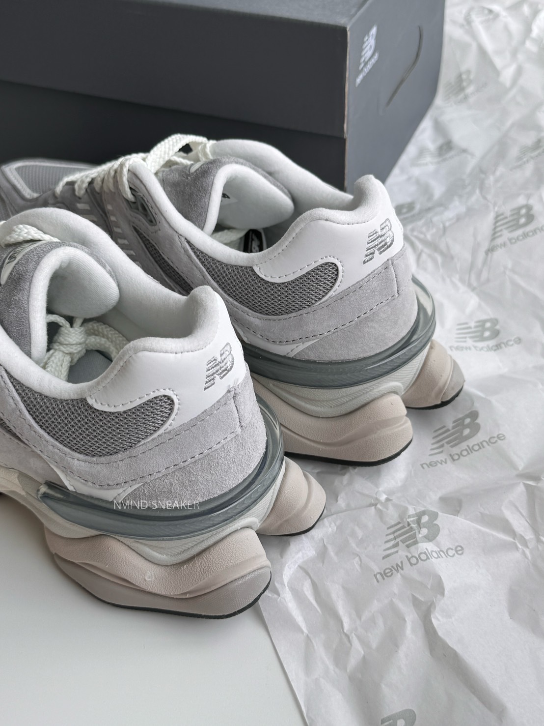 <快速出貨> New Balance 9060 復古灰