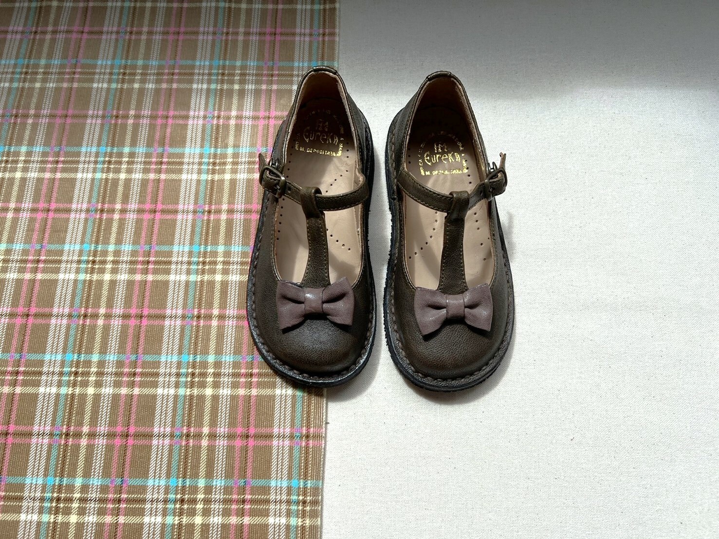 (預購) EUREKA 真皮蝴蝶結T字配色皮鞋