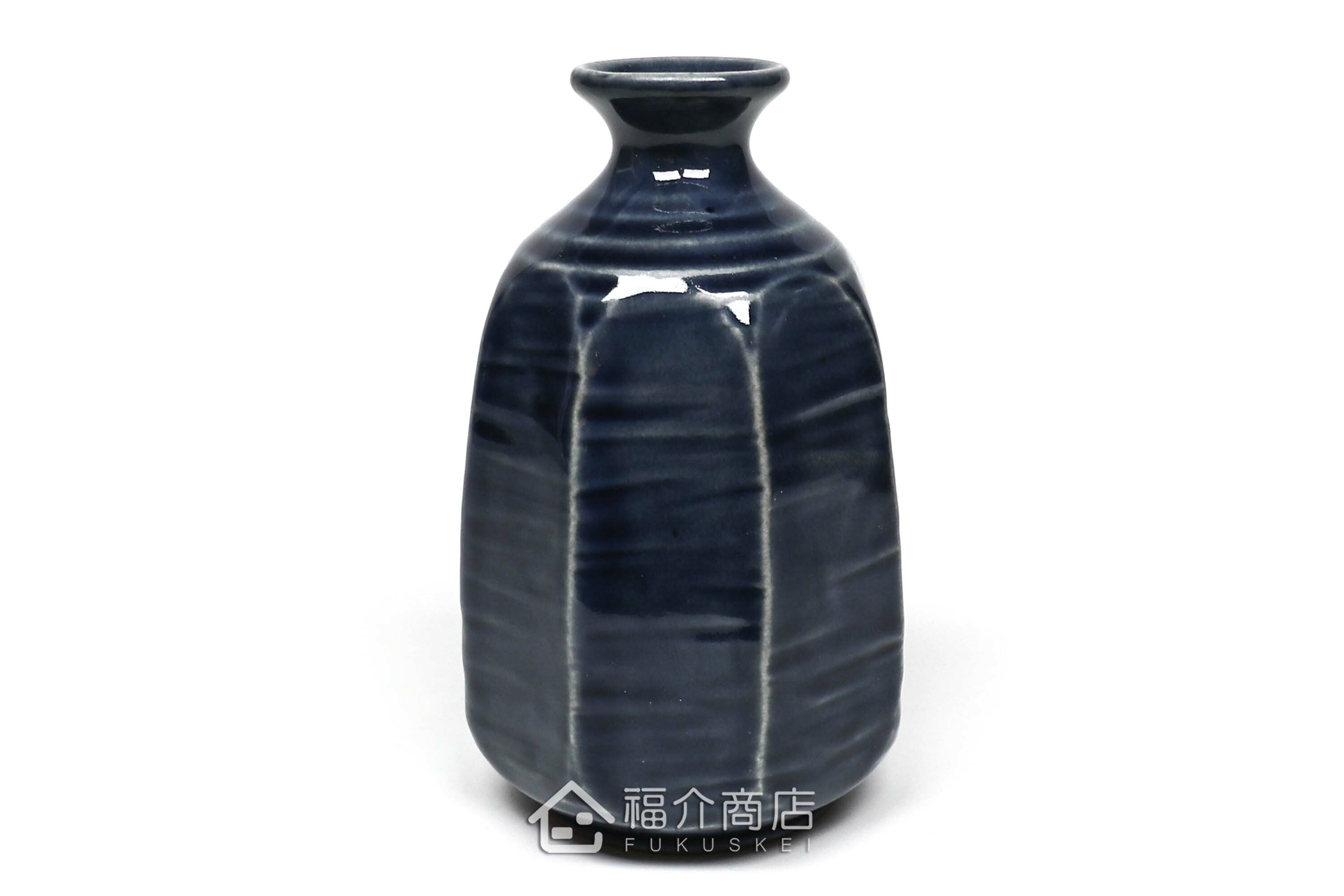 可以盛裝清酒或飲料的八角造型藍色酒壺