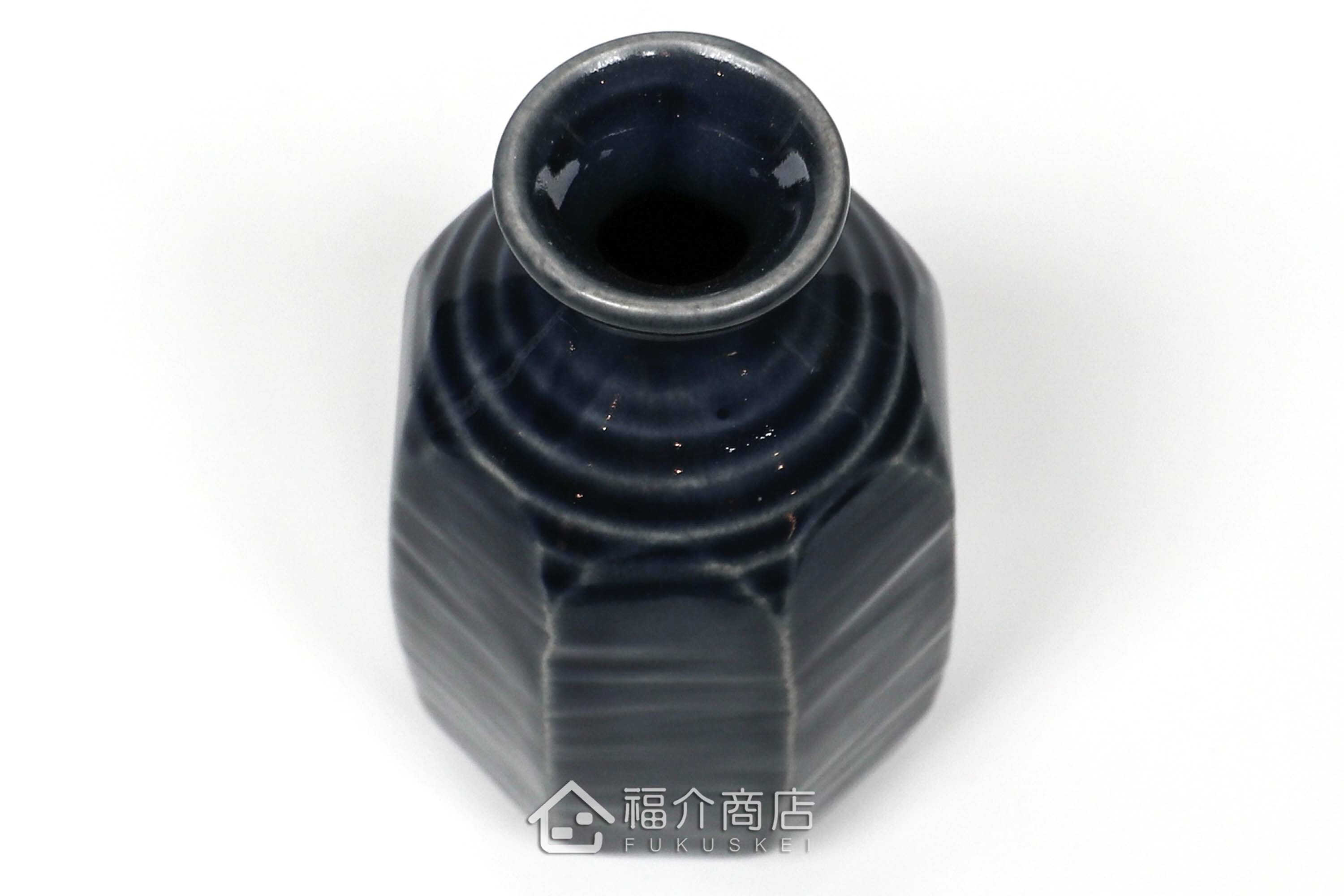 可以盛裝清酒或飲料的八角造型藍色酒壺