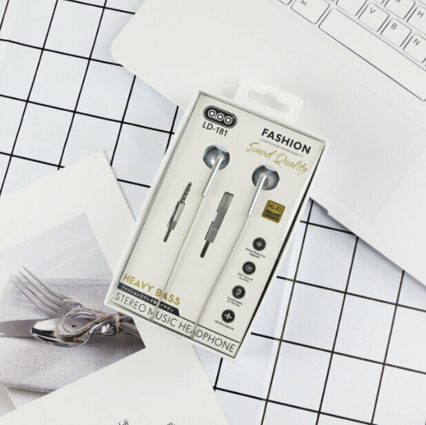 3.5mm Round Hole Pin Line Control Small Headset with Microphone (Silver)