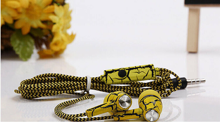 Heavy bass crackle headphones with microphone, in-ear mobile phone headphones, nylon braided wire headphones (yellow)