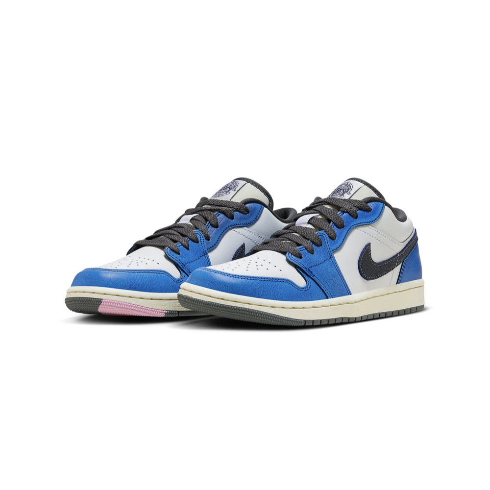 Onoglish x W Air Jordan 1 Low SE Flight Vintage 小野比利 FV8439-104