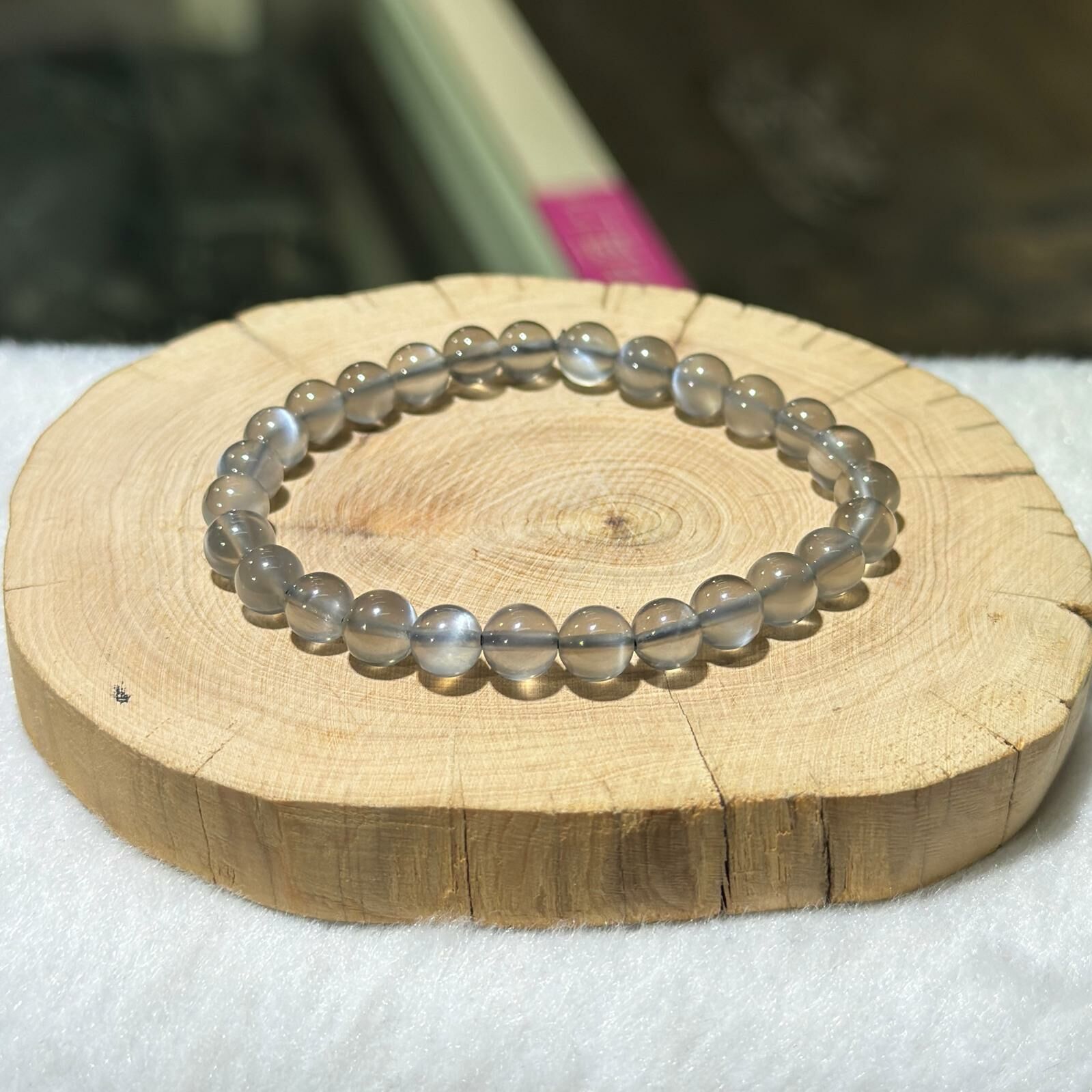 灰月光石手串 6 mm +/-