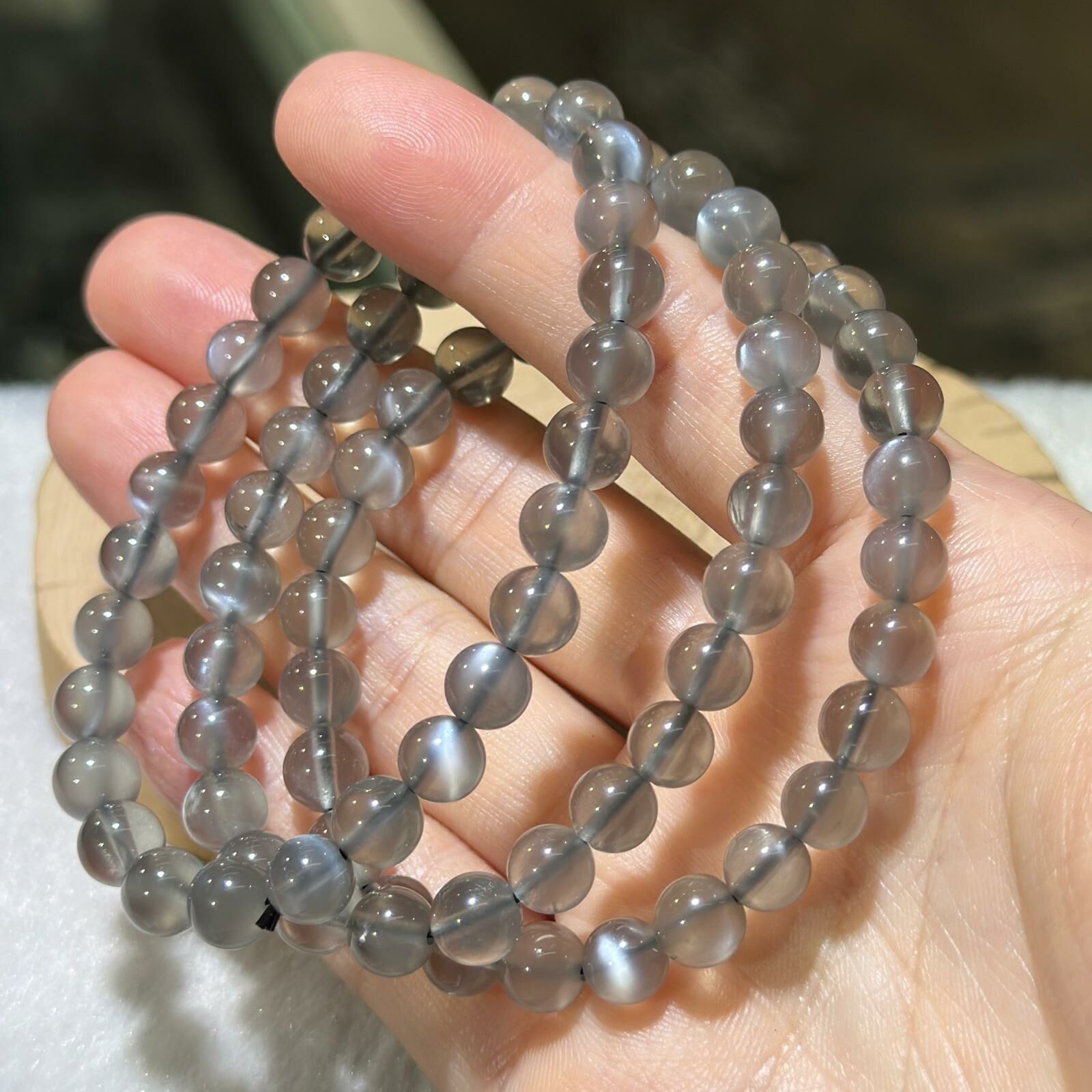 灰月光石手串 6 mm +/-