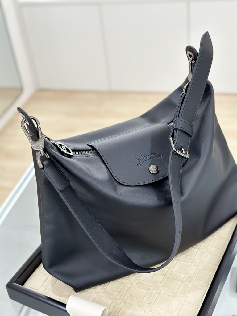 LONGCHAMP Xtra Hobo M