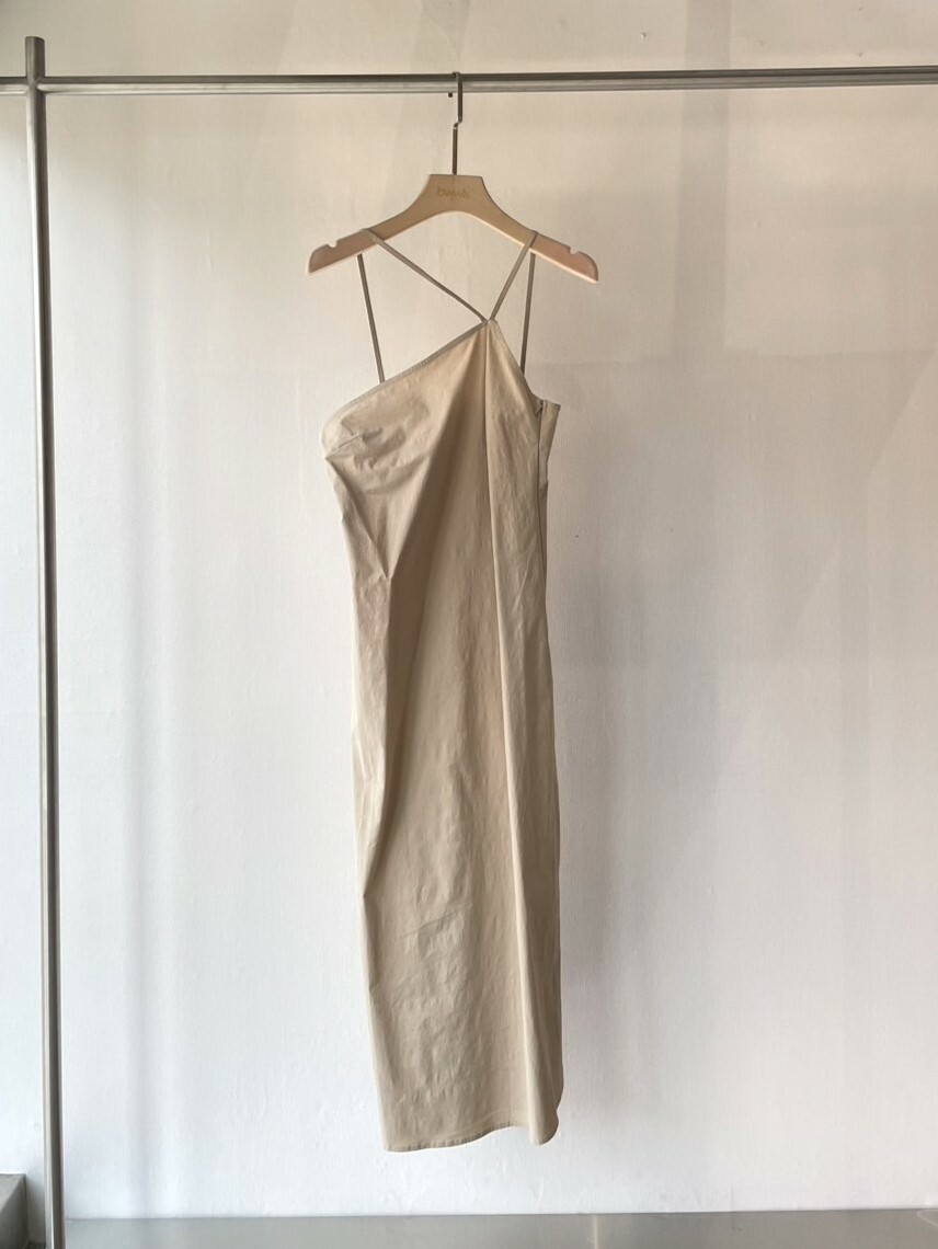 不規則斜肩洋裝