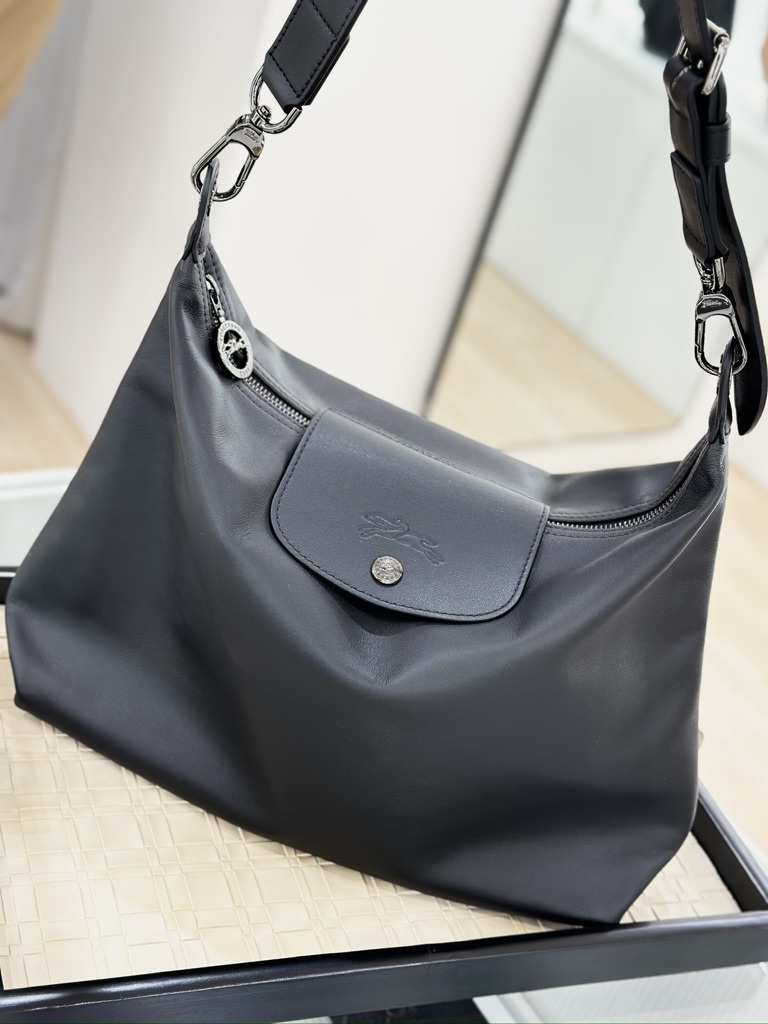 LONGCHAMP Xtra Hobo M