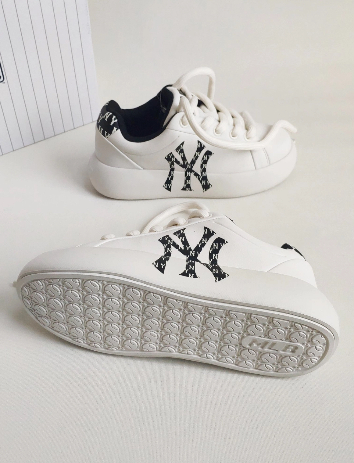 MLB 黑色老花Logo 麵包鞋 粗鞋帶 厚底 增高/預購