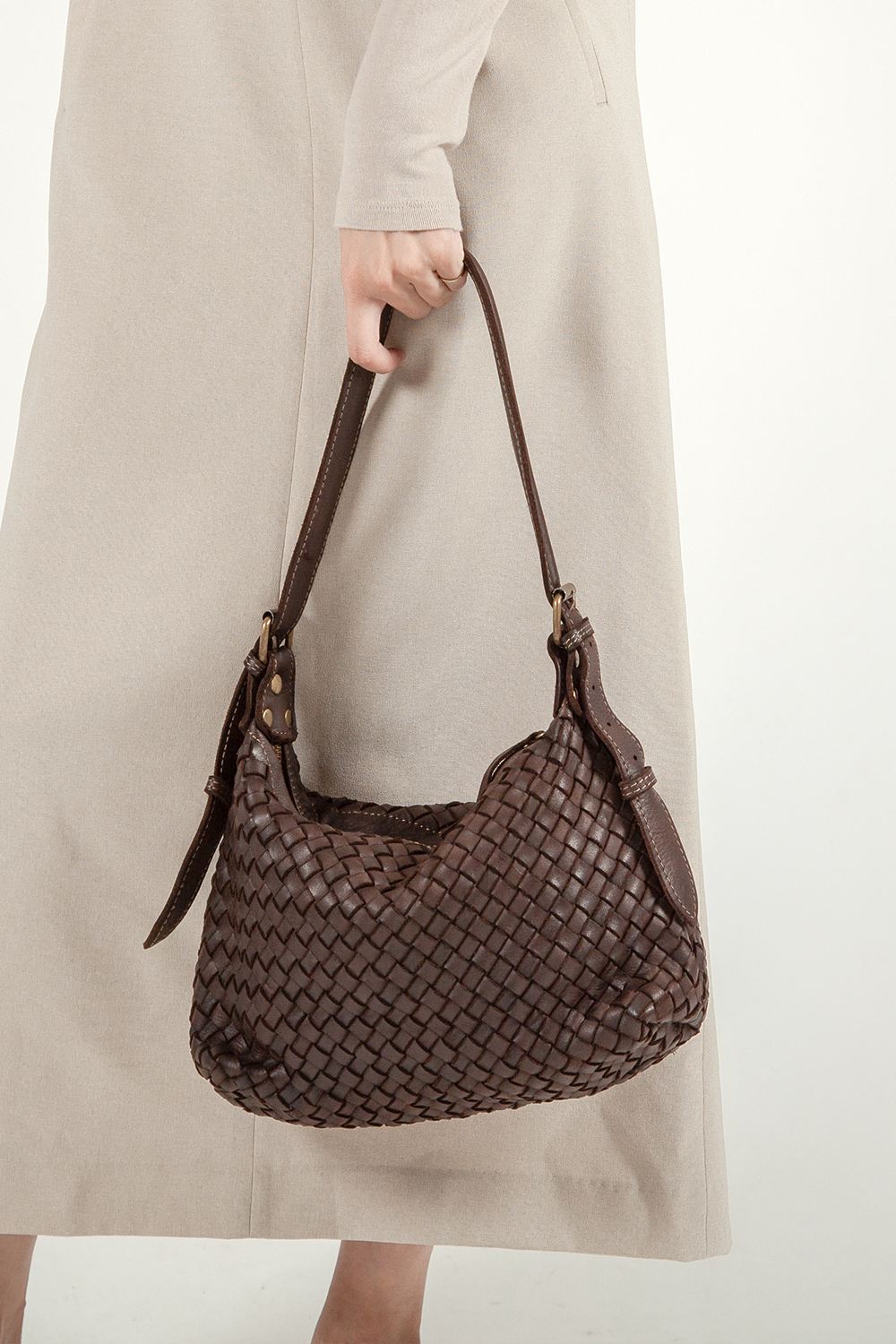 Guilia 編織付背帶小肩背包 咖啡