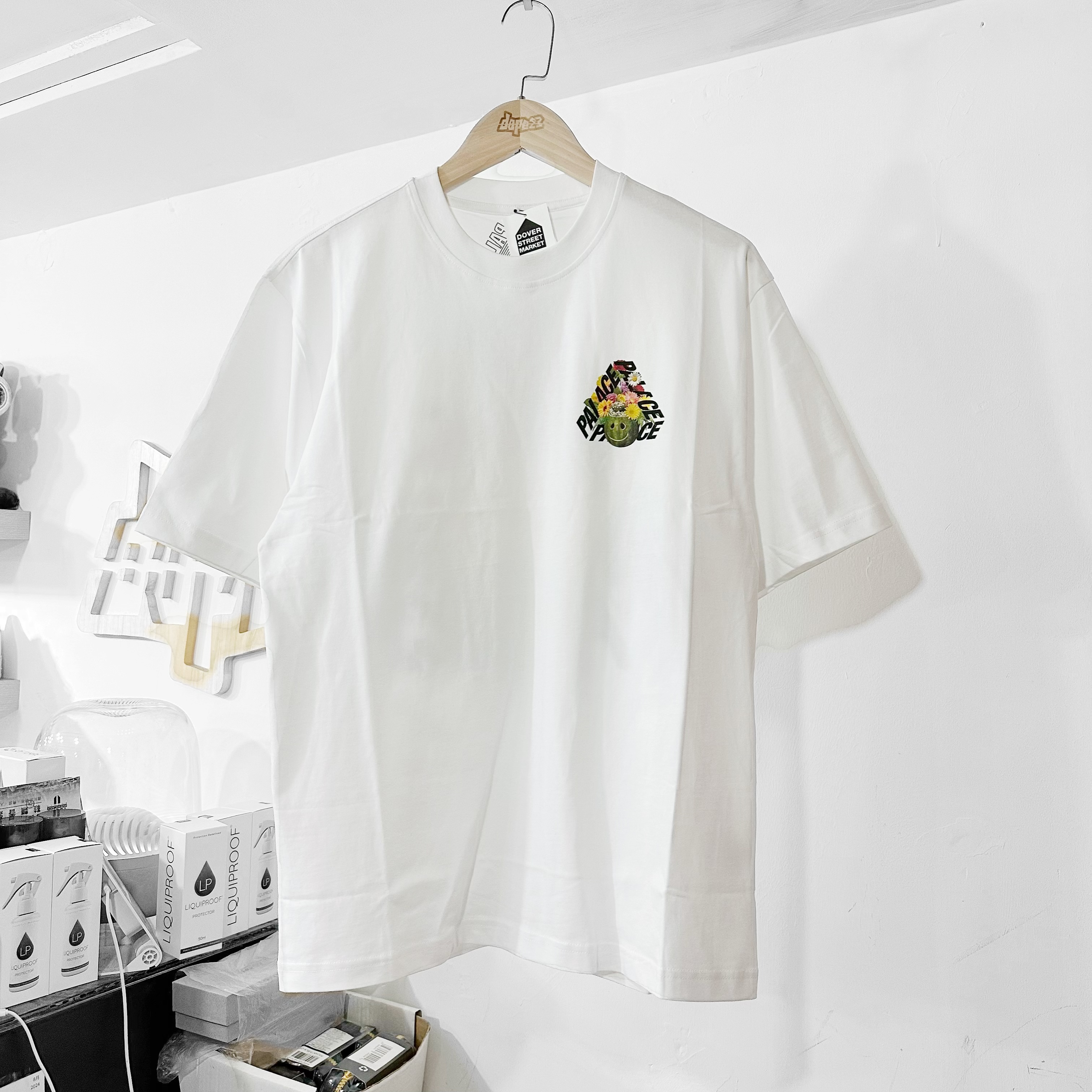 PALACE P-3 PUNCH T-SHIRT WHITE