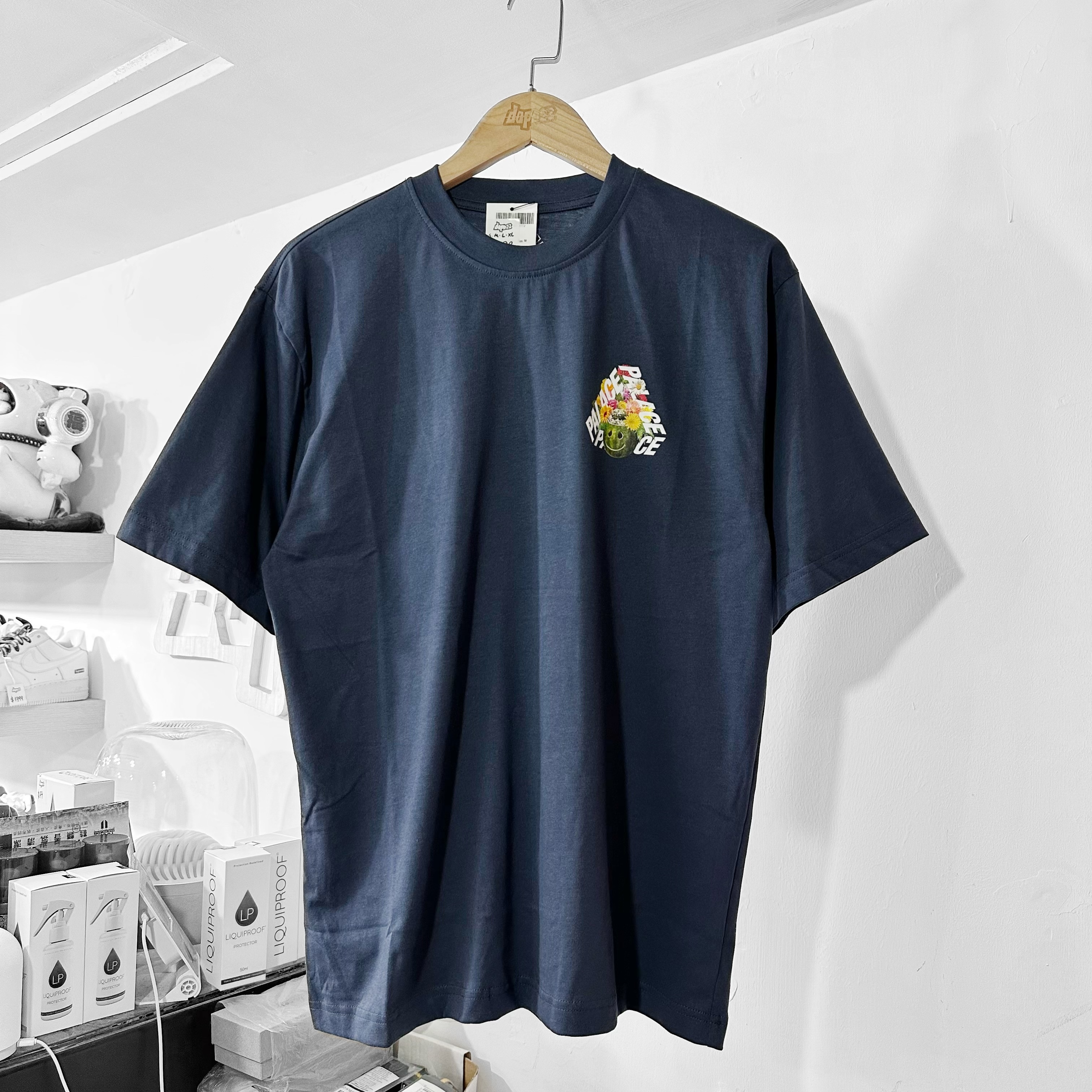 PALACE P-3 PUNCH T-SHIRT NAVY