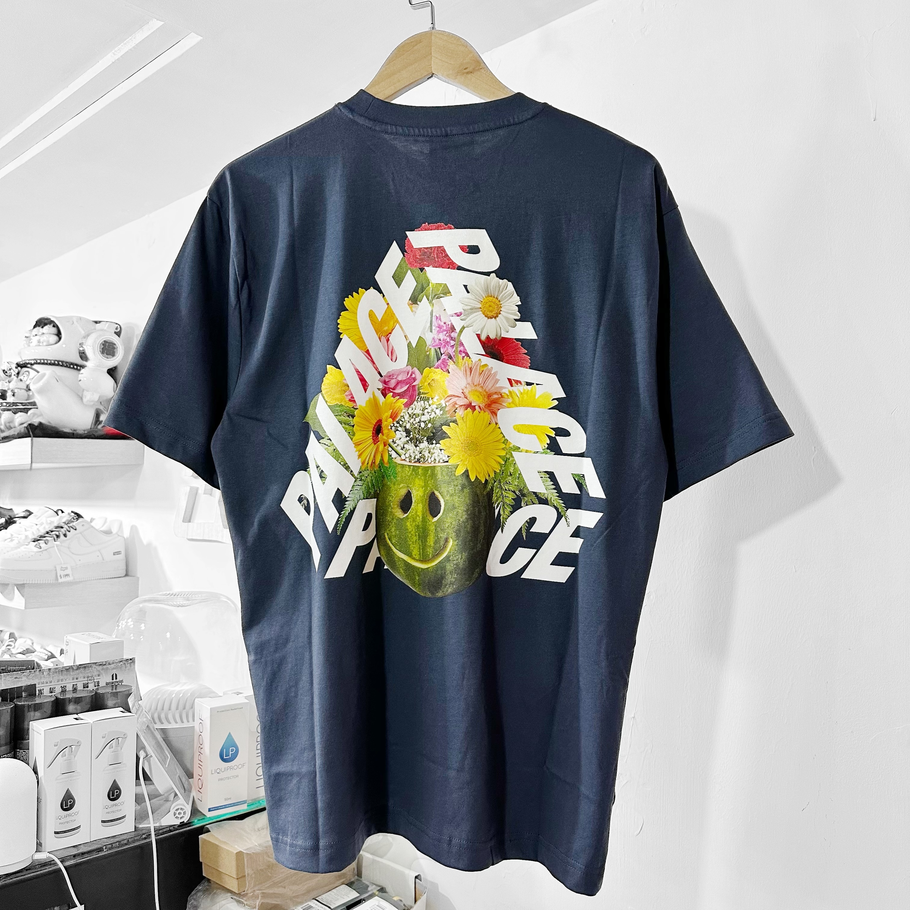 PALACE P-3 PUNCH T-SHIRT NAVY