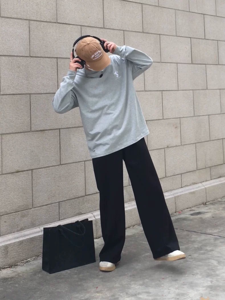 STK SmallTownKid 胸口STK小標  長袖