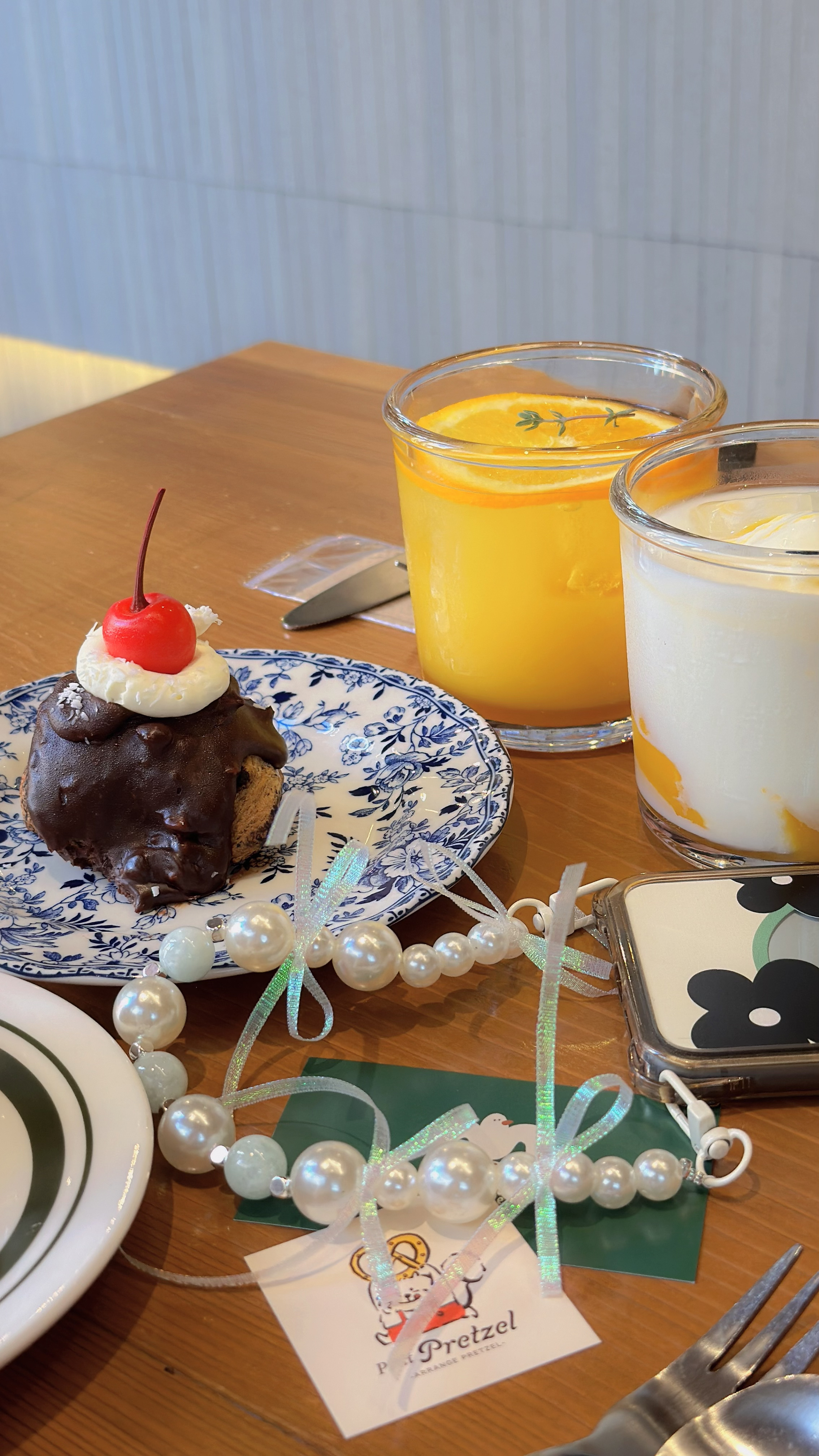 <自家設計>手工珠串電話抽繩