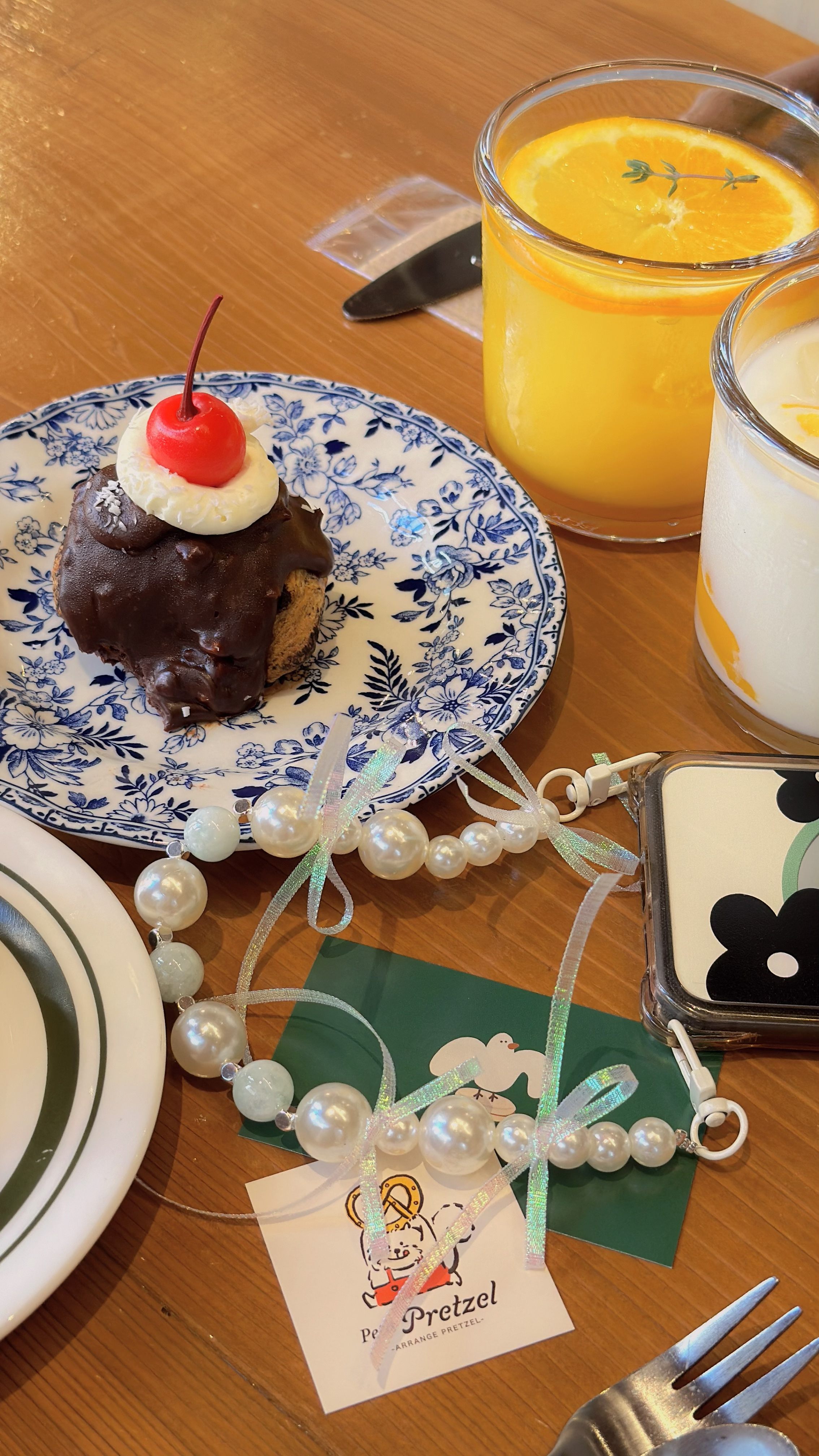 <自家設計>手工珠串電話抽繩