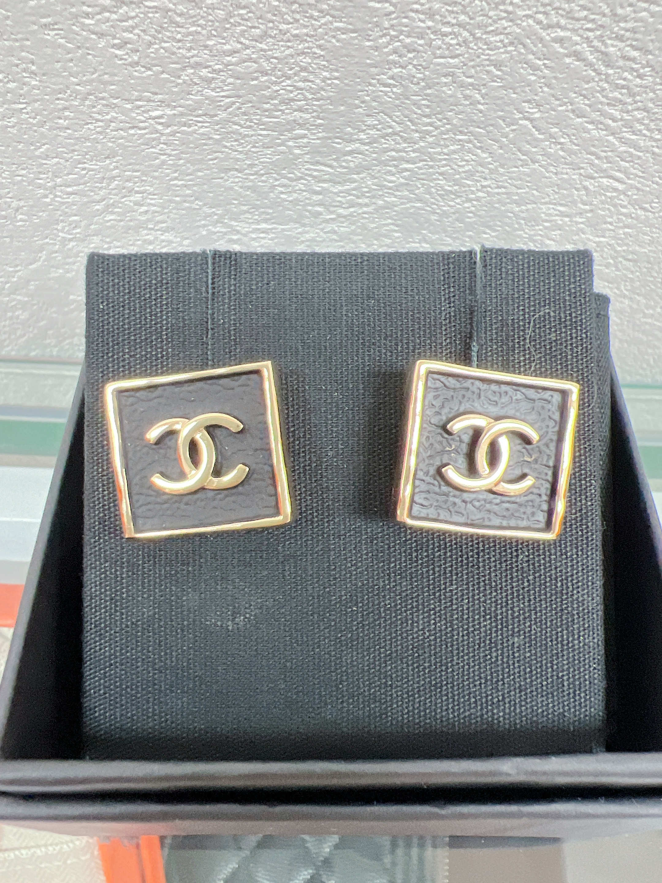Chanel square earrings black 23s