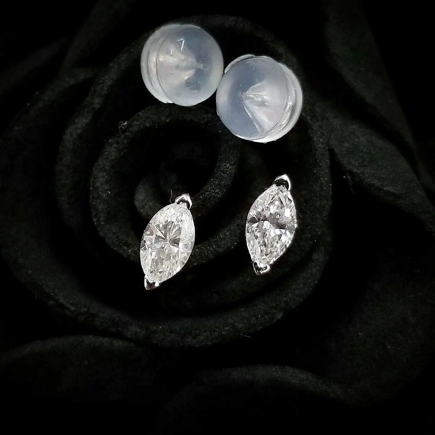 全新18K白金【主石46份欖尖形鑽石】耳環