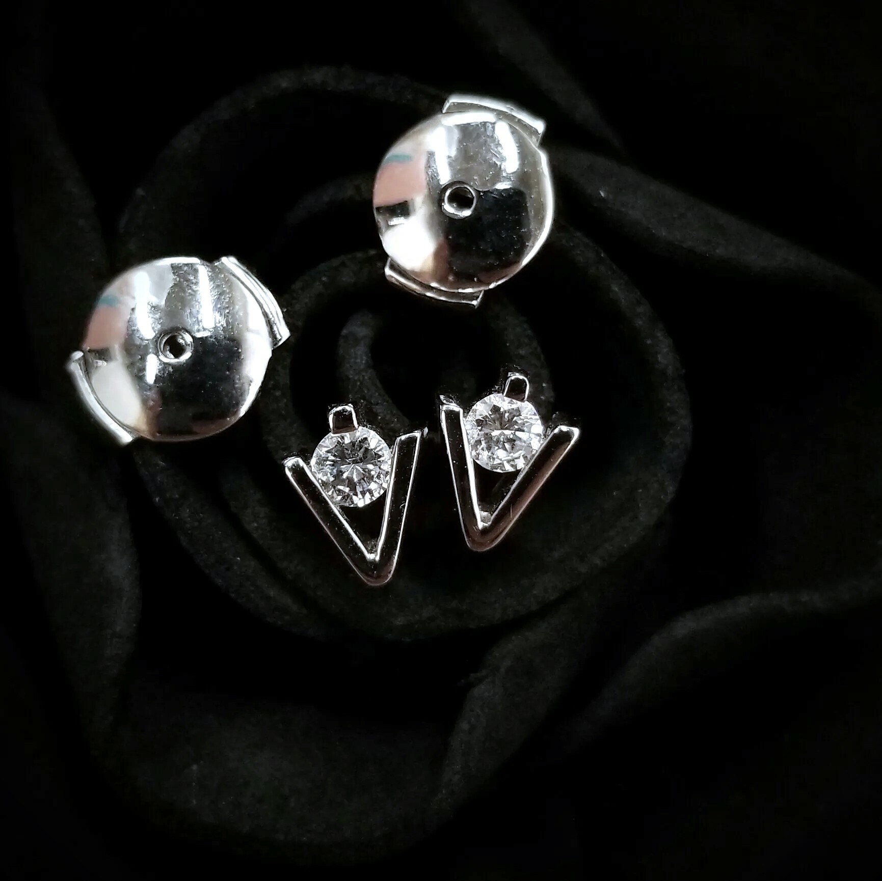 全新18K白金【主石20份鑽石】耳環