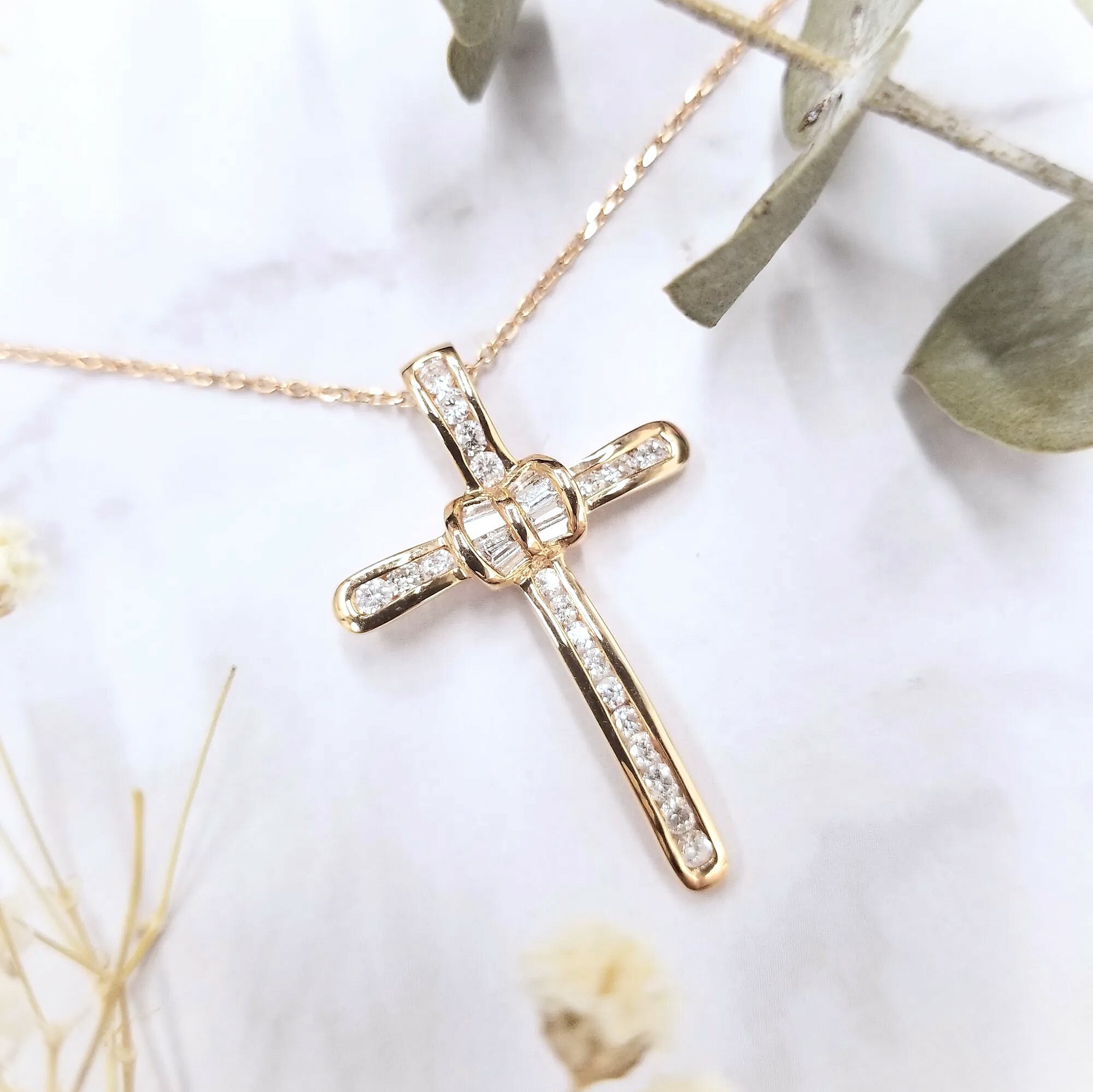 18K Yellow Gold 0.70ct Diamond Pendant