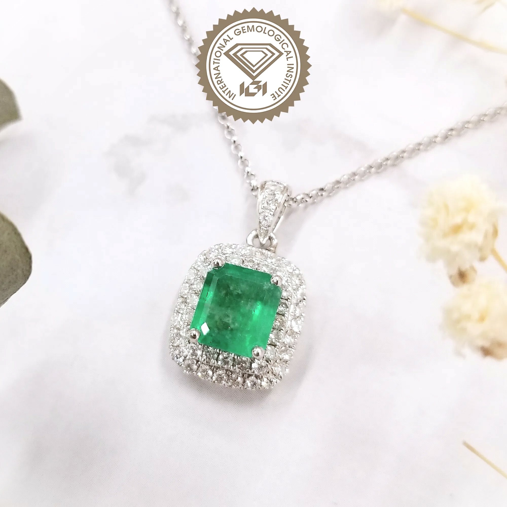 18K White Gold 1.15ct Emerald and Diamond Pendant