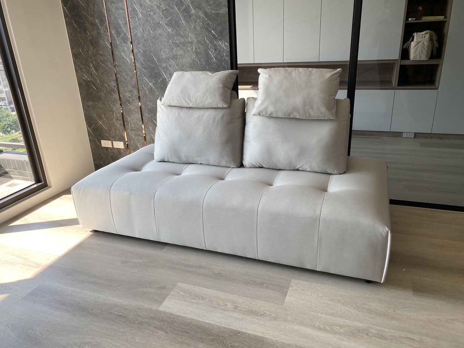 號稱百變沙發的尼斯沙發。