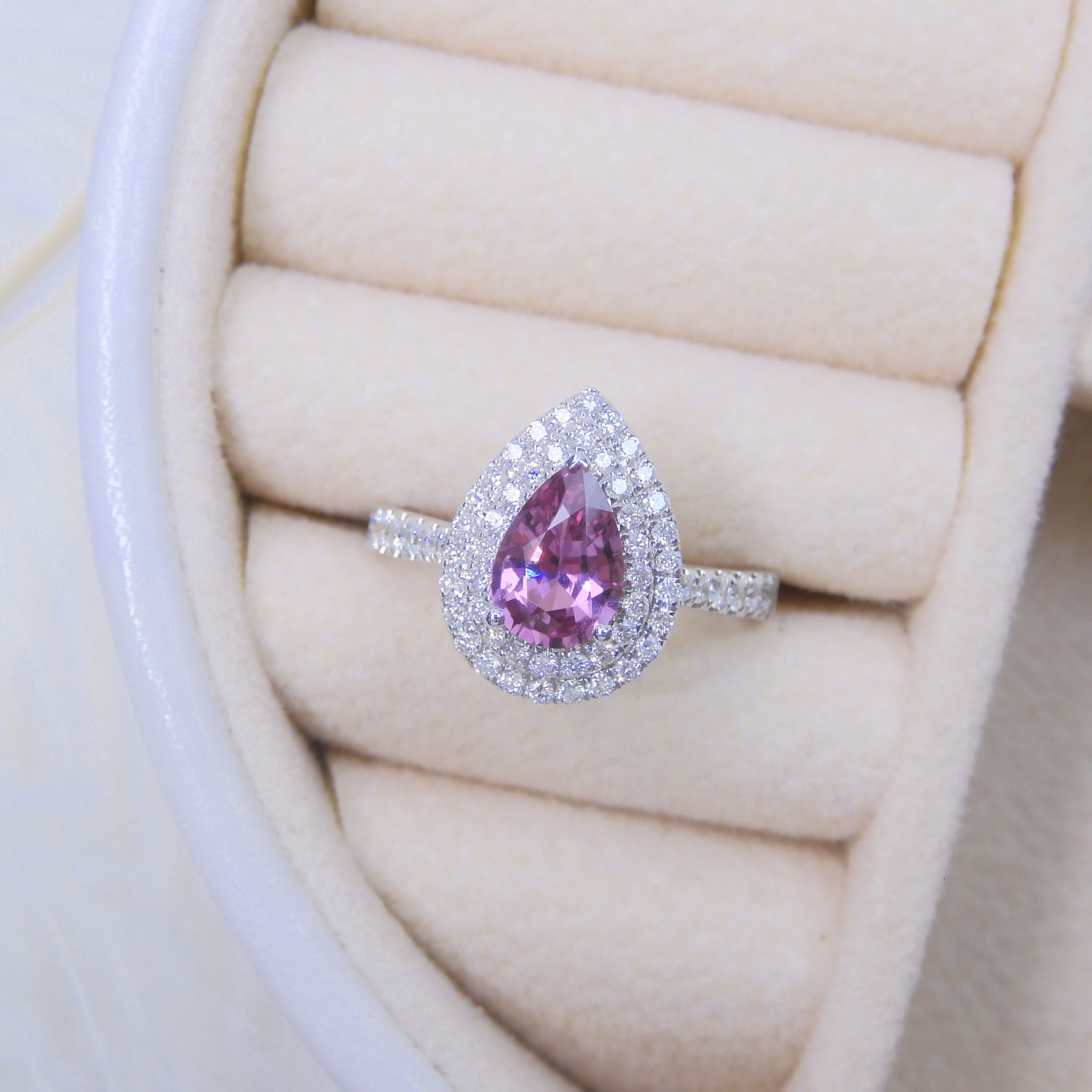 18K金 1.12ct 粉紅色藍寶石戒指 (配國際證書)