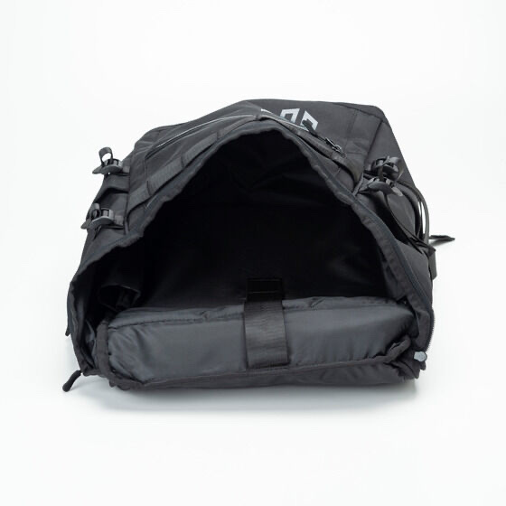 216014 Pbandai 預訂2024/12月 仮面ライダークウガ×KANGOL SPORT　ボックス型リュック