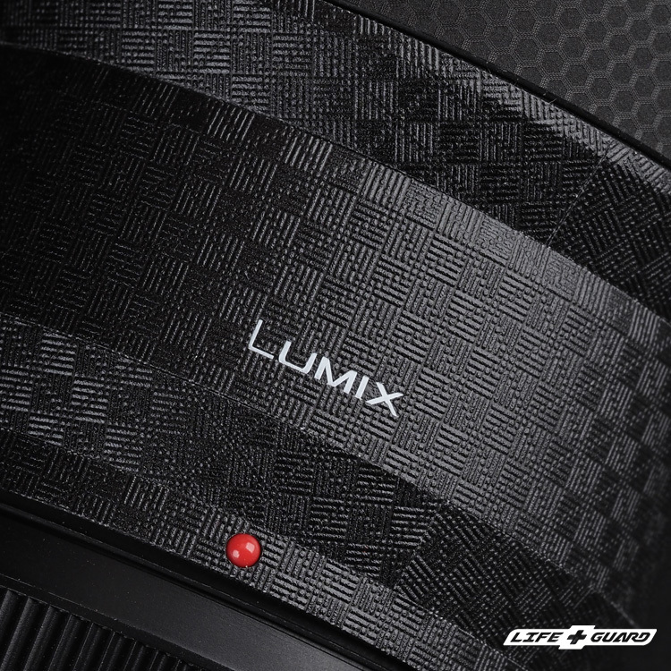 鎧甲黑貼膜質感特寫，LIFE+GUARD 設計風格