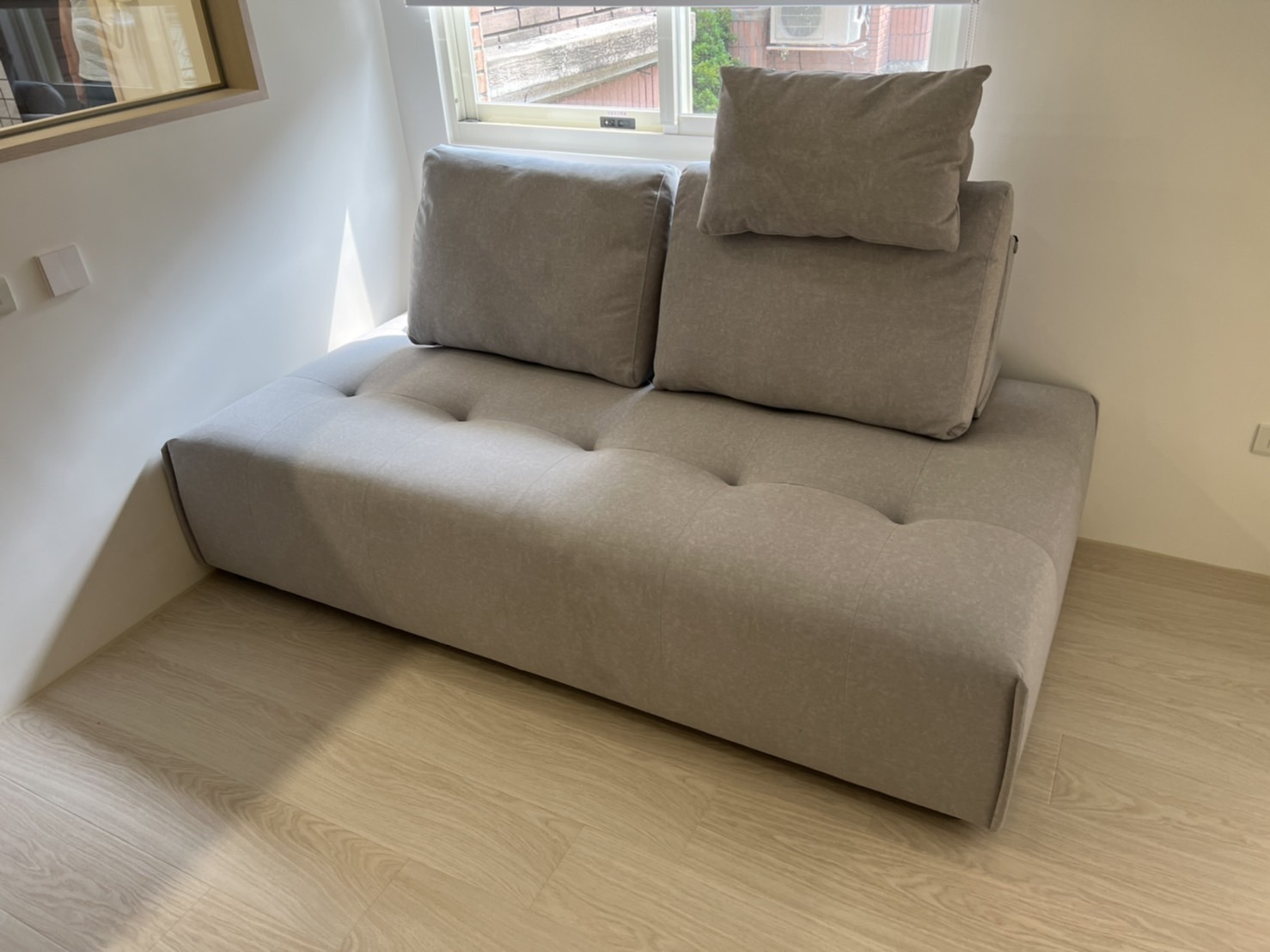 禪意風味十足的尼斯沙發，完美呼籲自然樸素的無印風格。