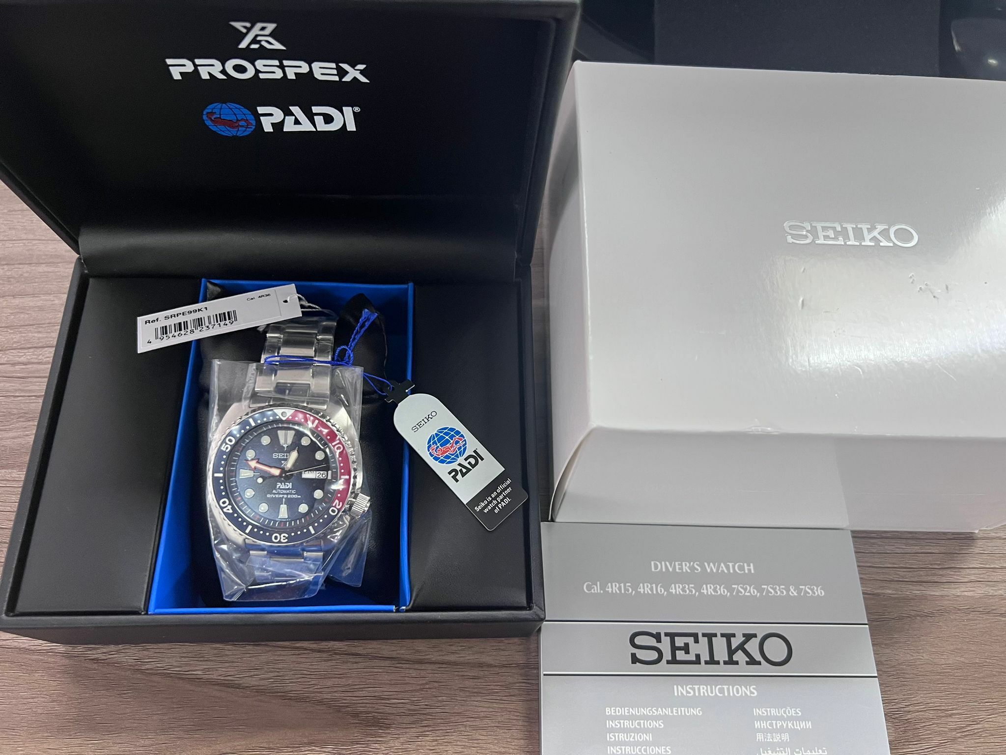 精工Prospex Padi Diver's 自動鋼錶藍色錶盤SRPE99K1 手錶