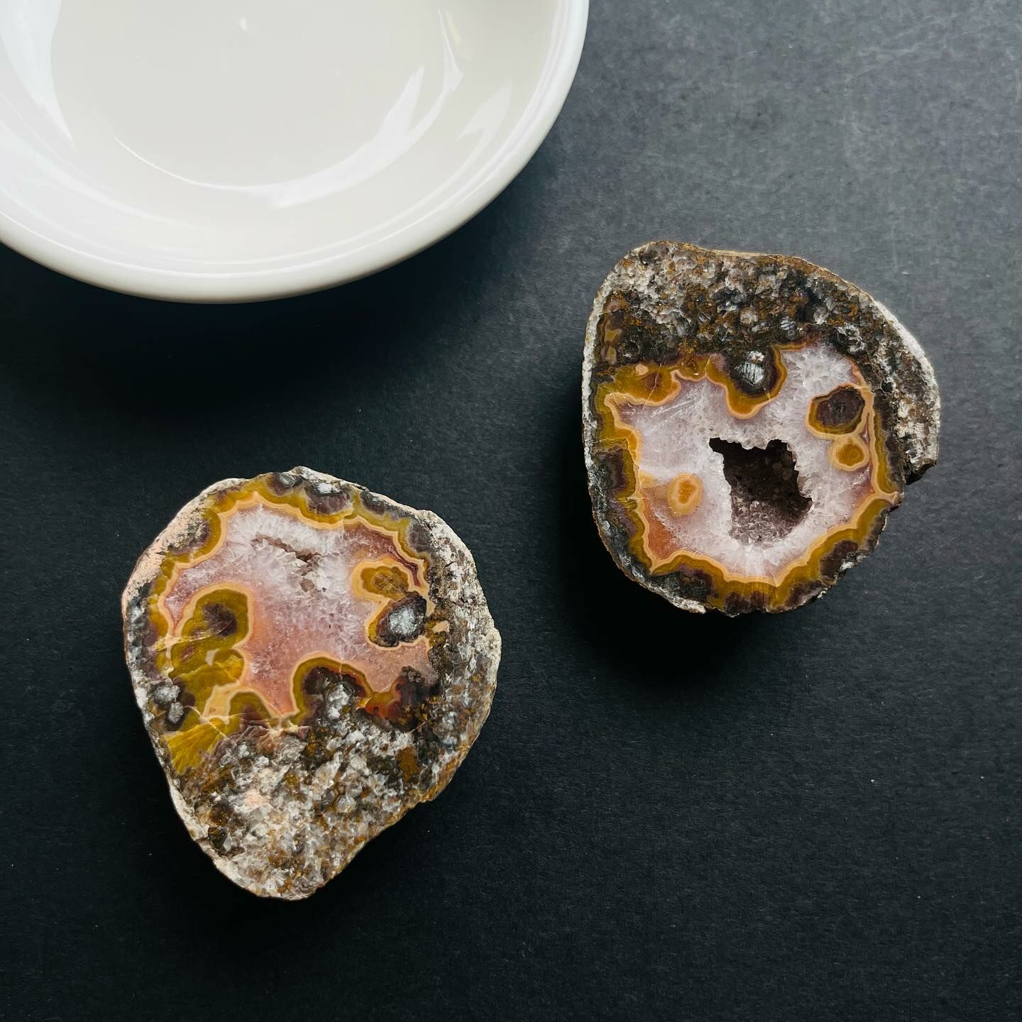 [原石] 瑪瑙晶洞