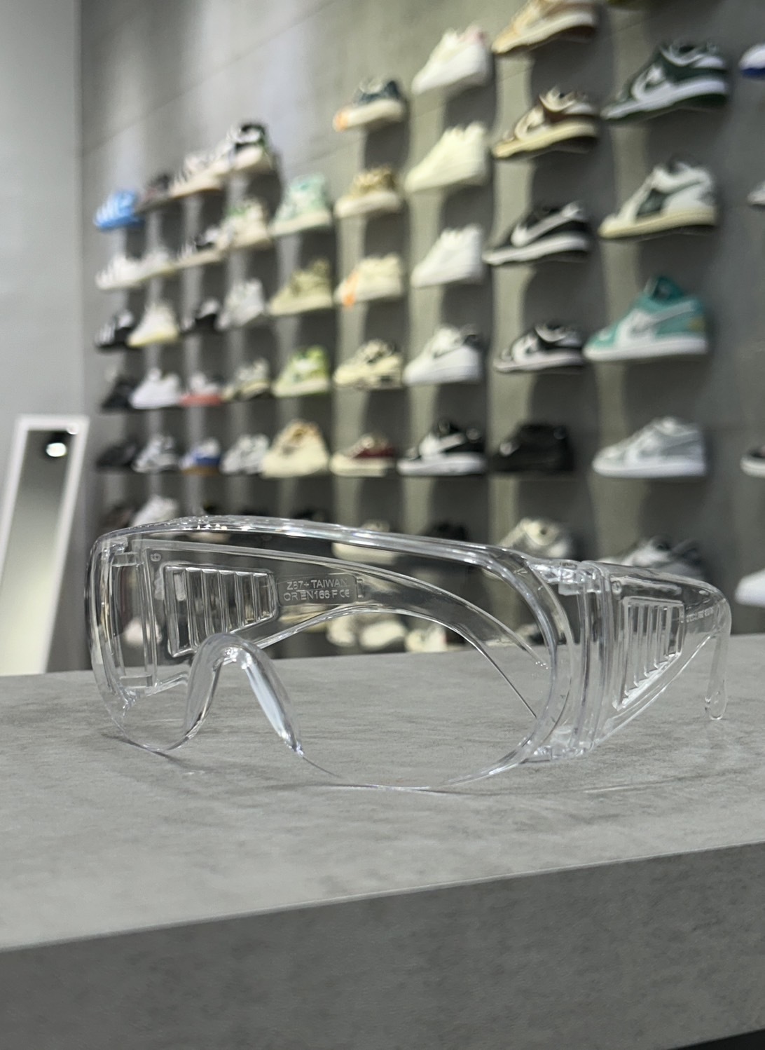 透明護目鏡 防潑水 防飛沫 實驗室裝扮
