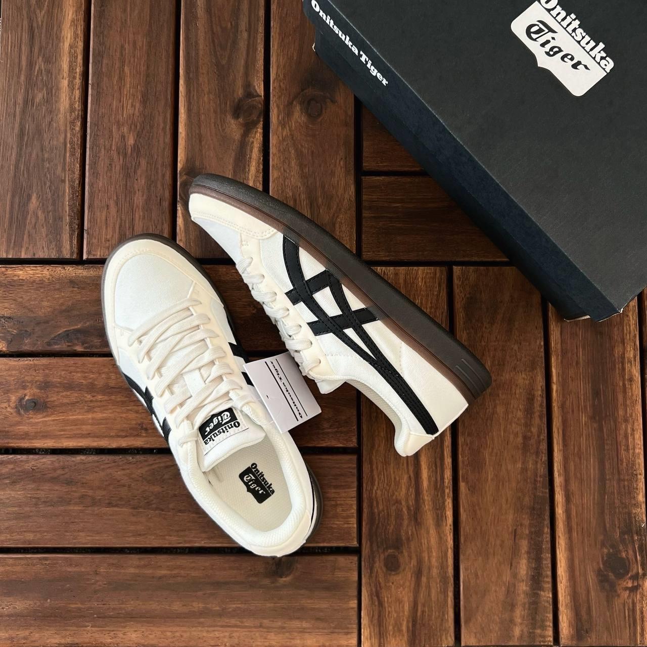 ONITSUKA TIGER 鬼塚虎 黑白焦糖 復古板鞋 男女同款