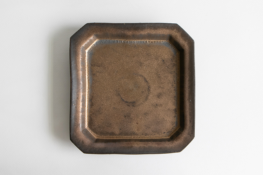 境道一 - 錳釉四角皿