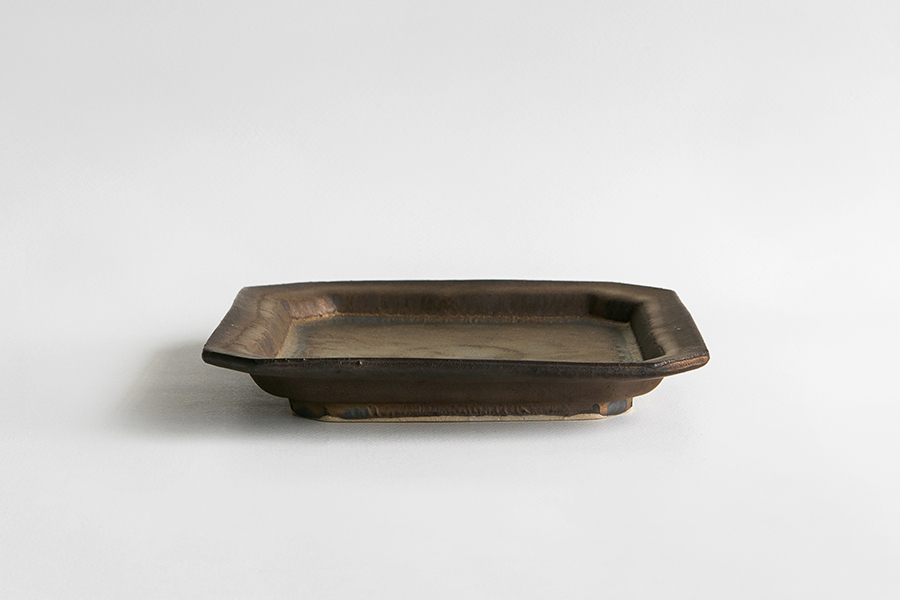 境道一 - 錳釉四角皿