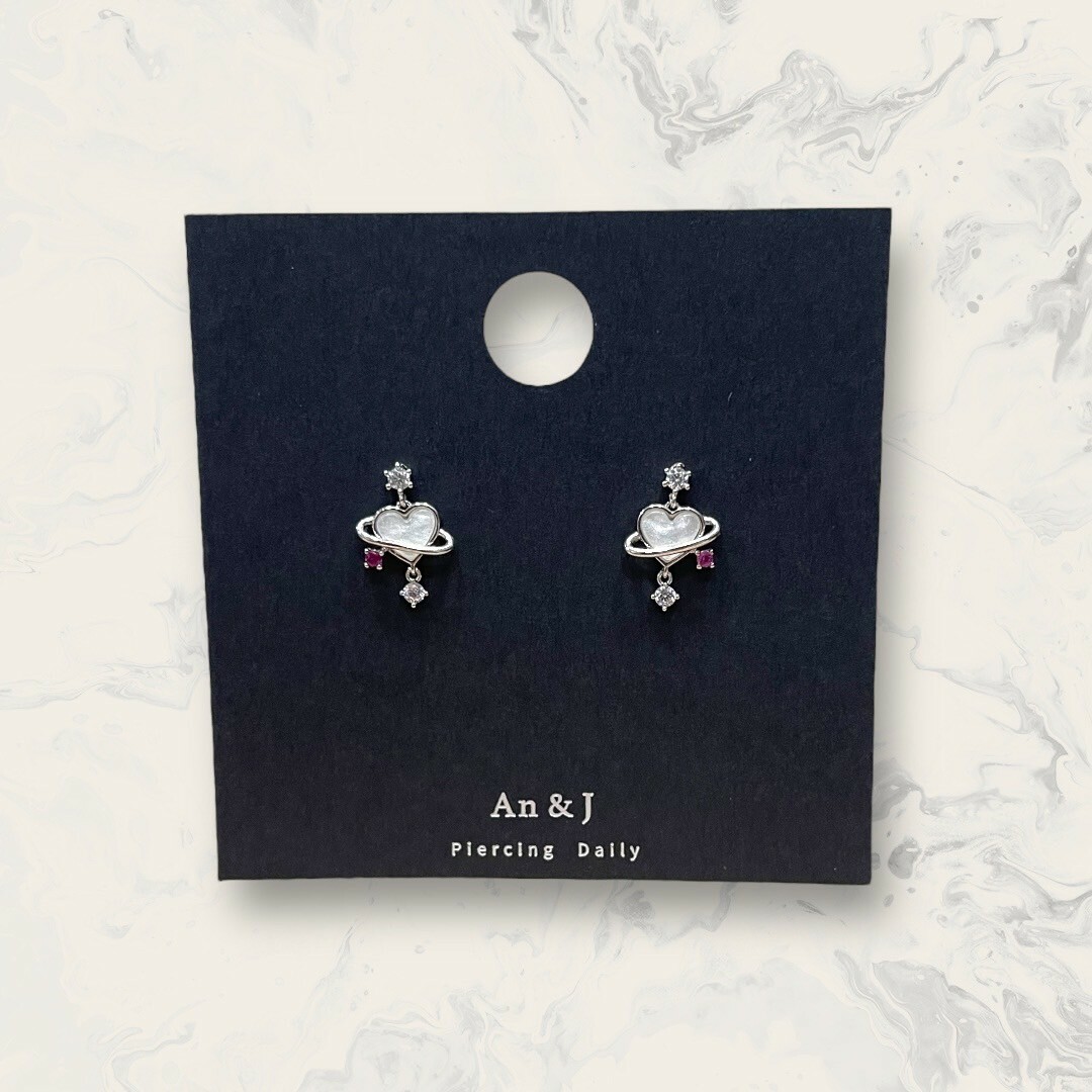 韓國直送-銀針 小鋯吊白面愛心土星側桃紅小鋯吊小鋯 鍍14K