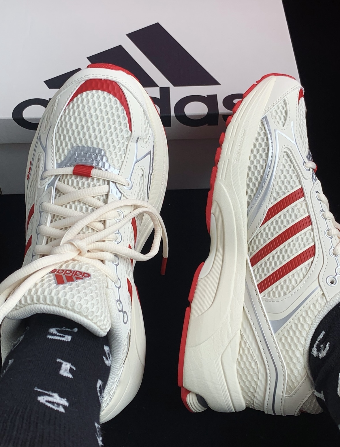 Adidas Spiritain 2000 奶油櫻桃 米白色 紅色 復古 慢跑鞋 老爹鞋 JH8027/預購