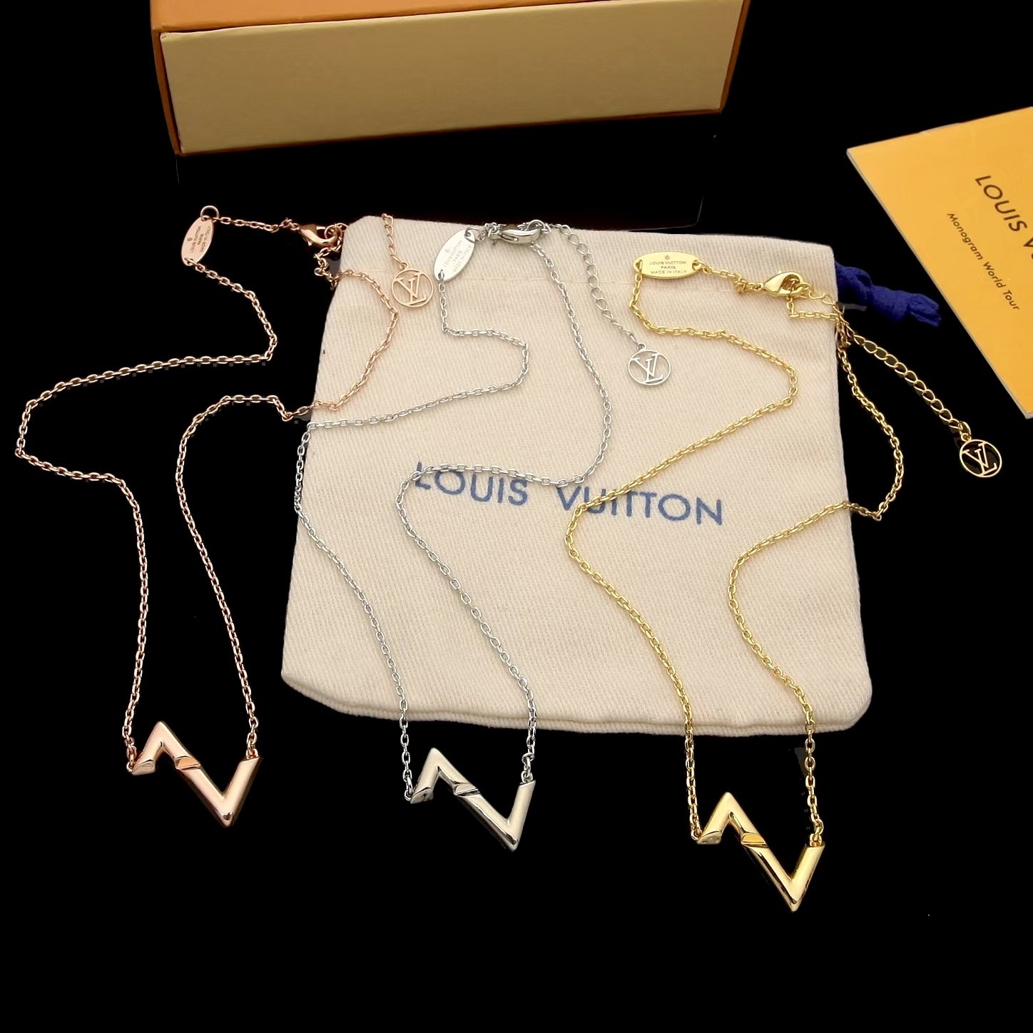 18k volt”upside down倒雙v設計定製項鍊