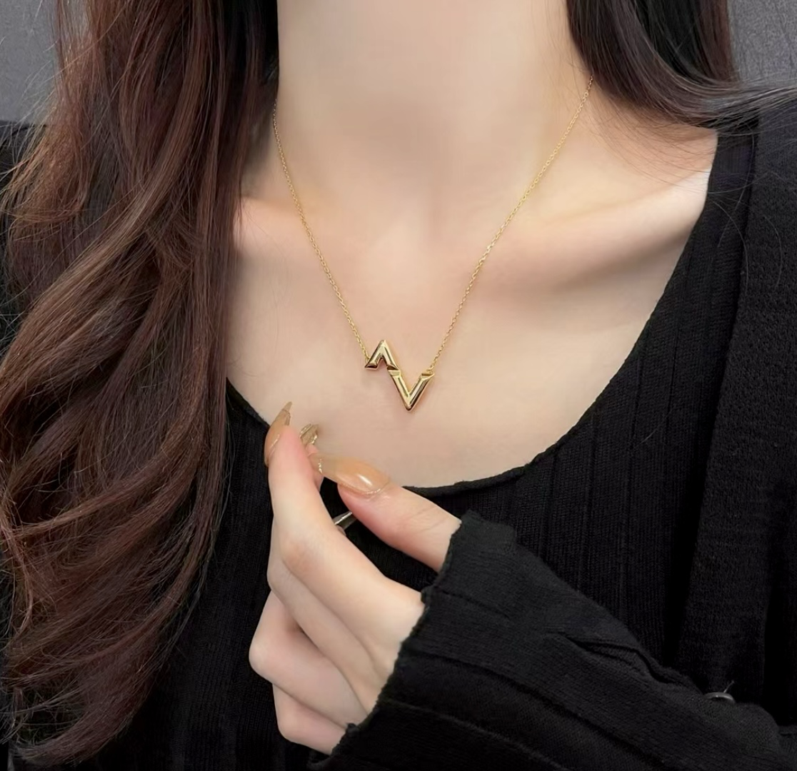 18k volt”upside down倒雙v設計定製項鍊