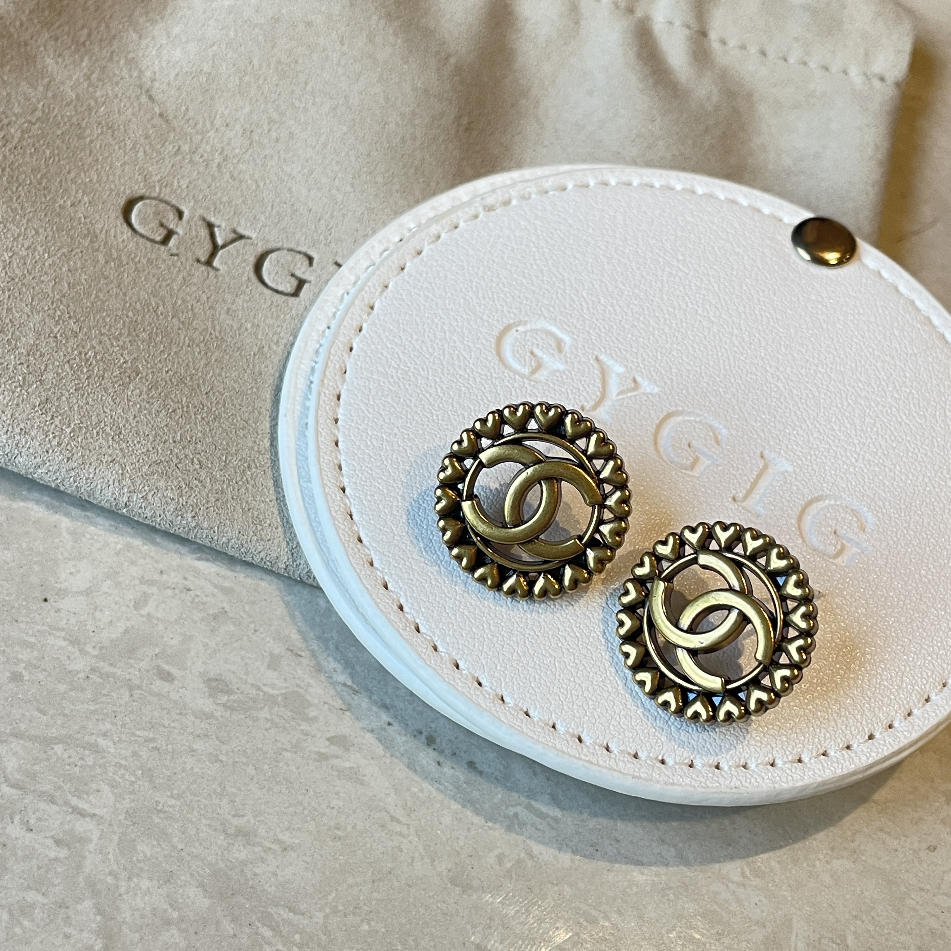 香奶奶雙c小愛心圈 古銅色翻玩圓耳釘