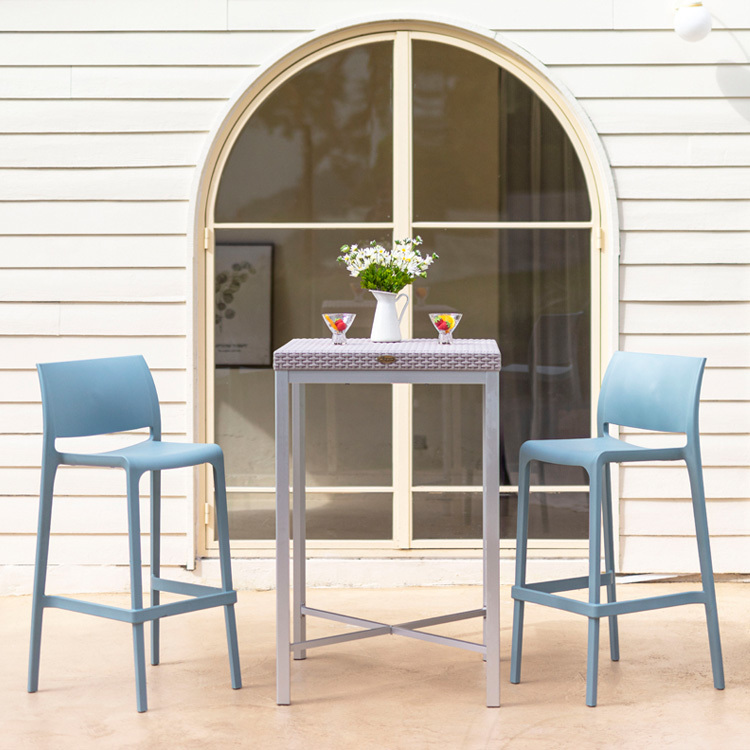 Sensilla 簡單高腳椅