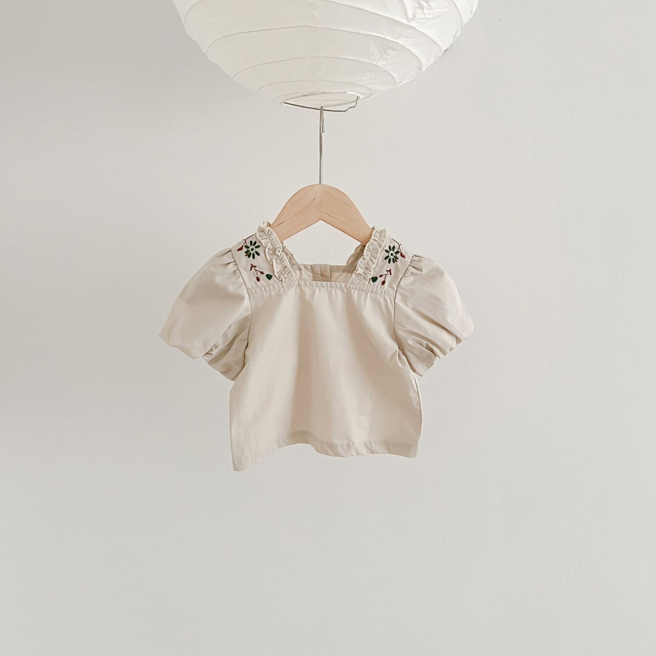 氣質澎澎繡花上衣