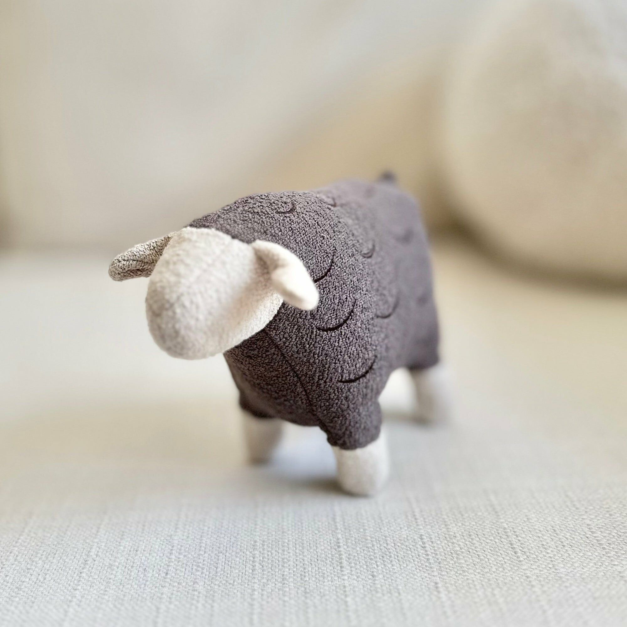 Lambwolf Collective -羊咩咩