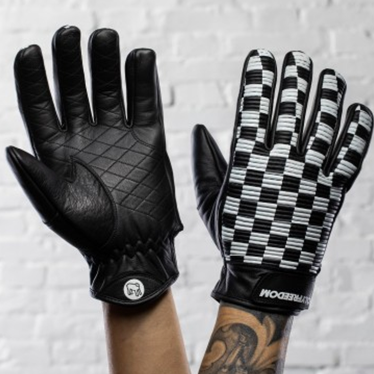 HOLYFREEDOM – SIRCOCK